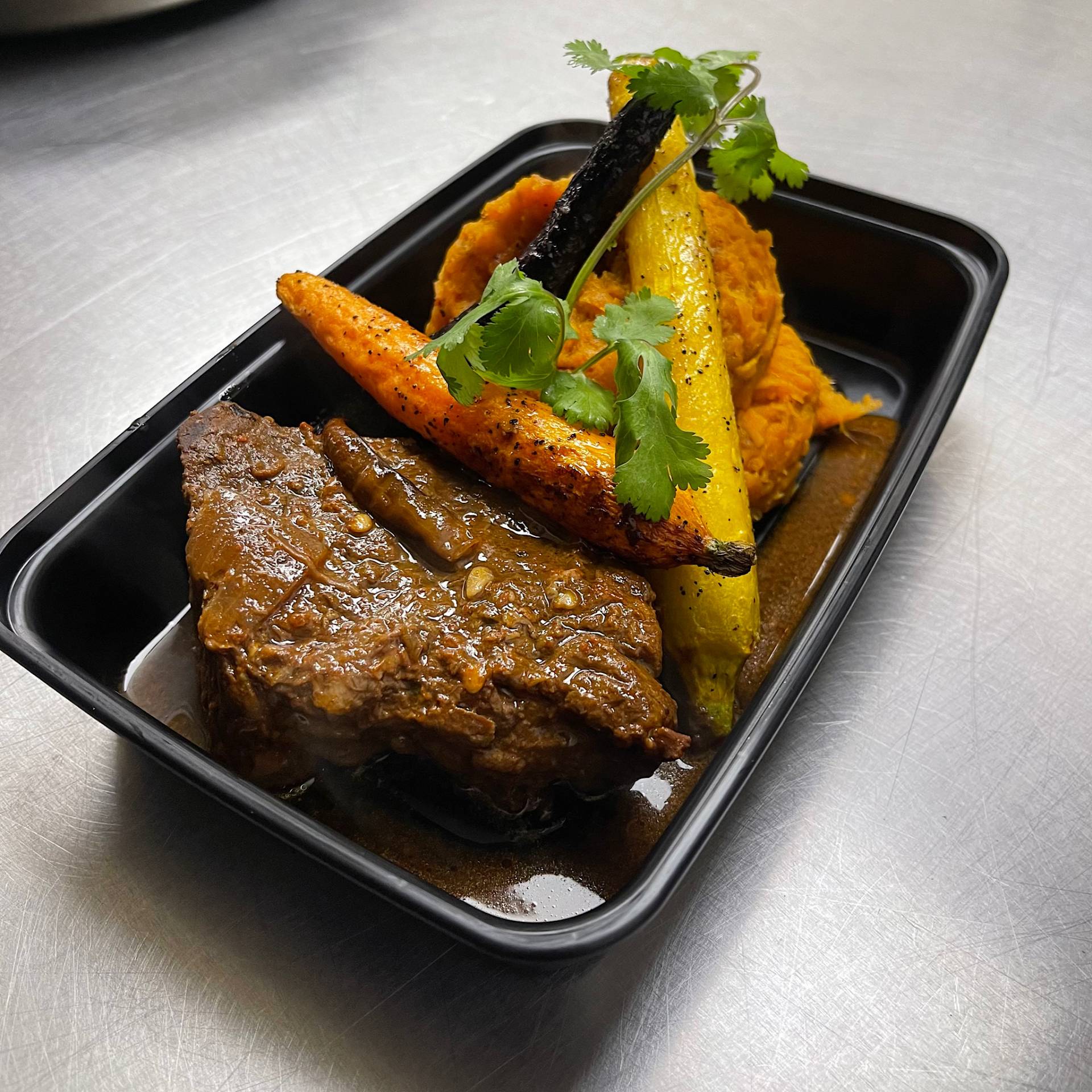 BRAISED SHORT RIBS BRAISED SHORT RIBS