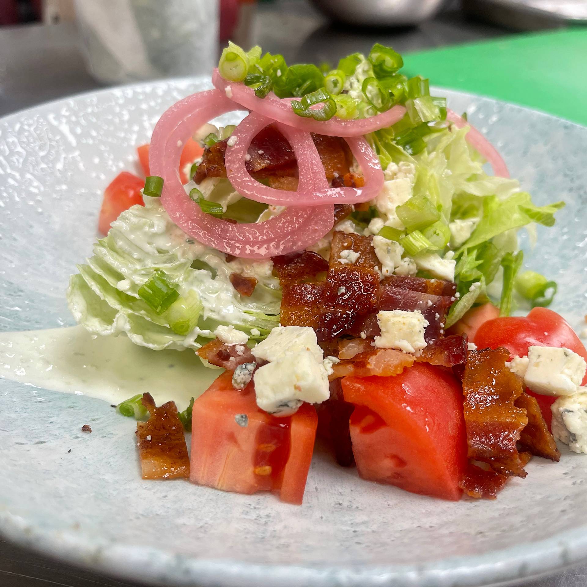 CLASSIC WEDGE SALAD CLASSIC WEDGE SALAD