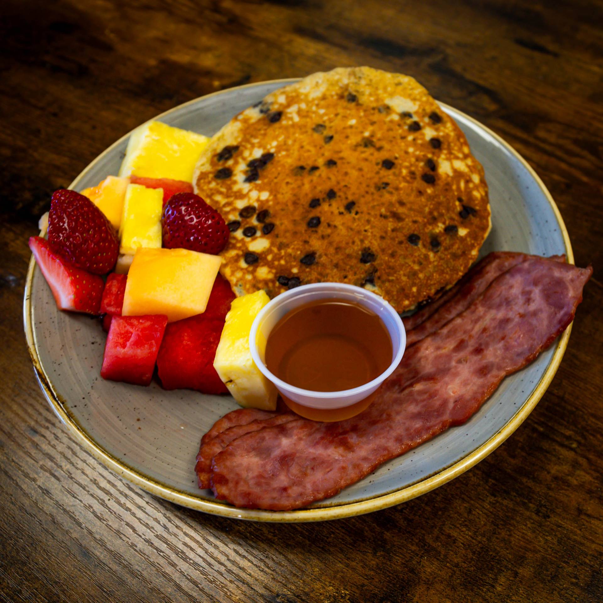 CHOCOLATE CHIP PUMPCAKES & TURKEY BACON GF